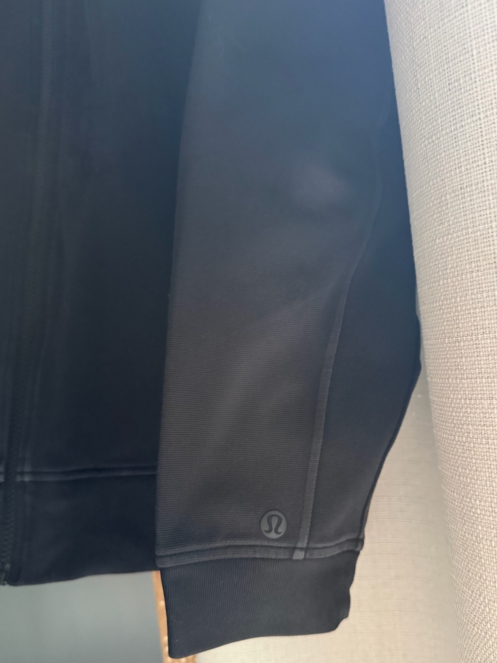Men's medium Lululemon Black Full-Zip Jacket - Picture 3 of 5